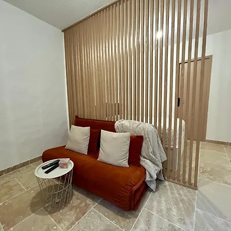 Escapade Nimoise - Centre -clim-wifi-netflix Nimes